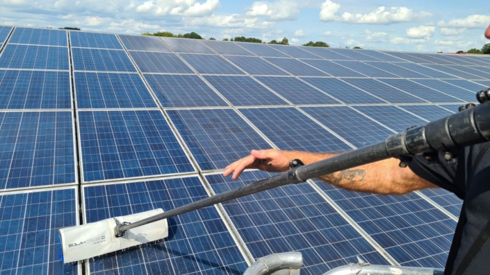 Photovoltaik-Reinigung in NRW
