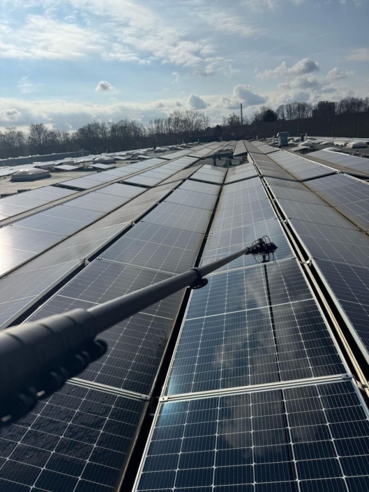 Photovoltaik-Reinigung in NRW
